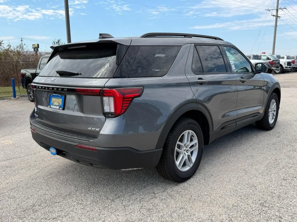 New 2026 Ford Explorer Active AWD/4WD image 3