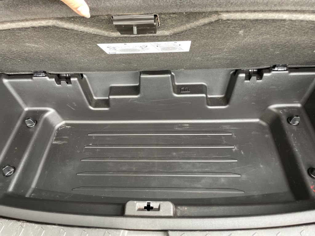Used 2022 Chevrolet Traverse LT FWD image 31