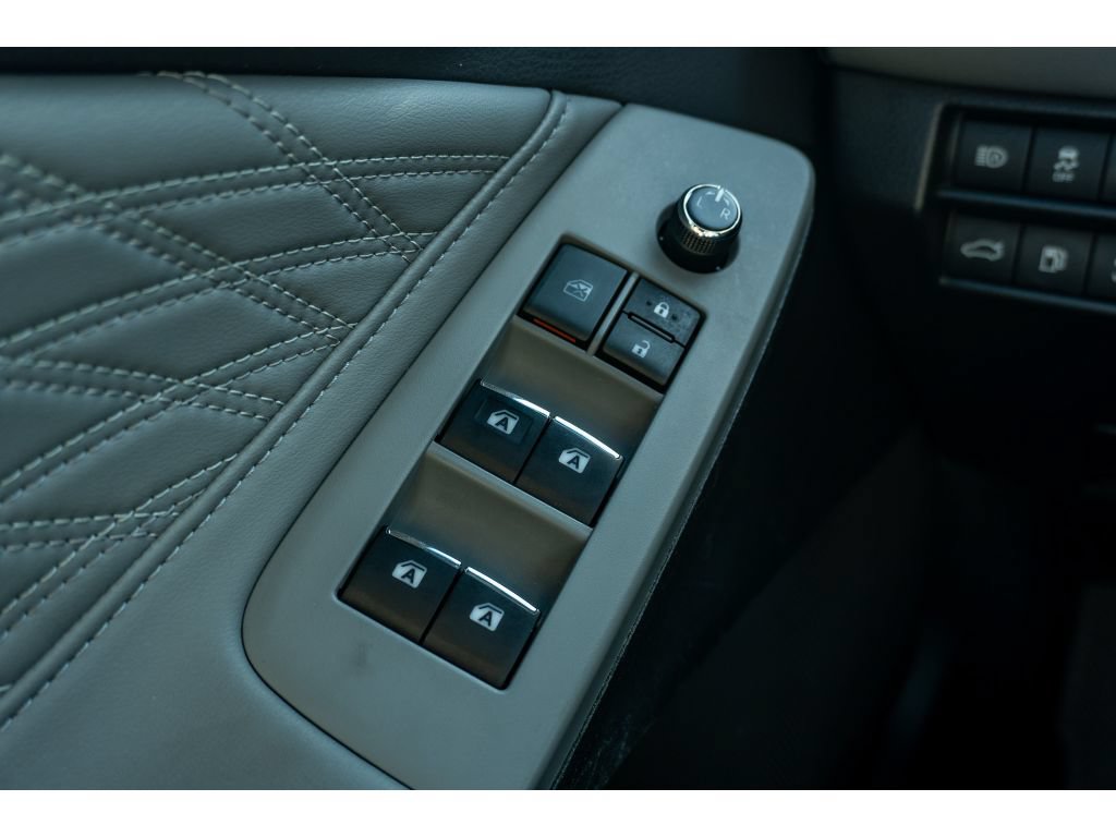 Used 2022 Toyota Avalon Limited w/ Advanced Safety Package FWD image 27