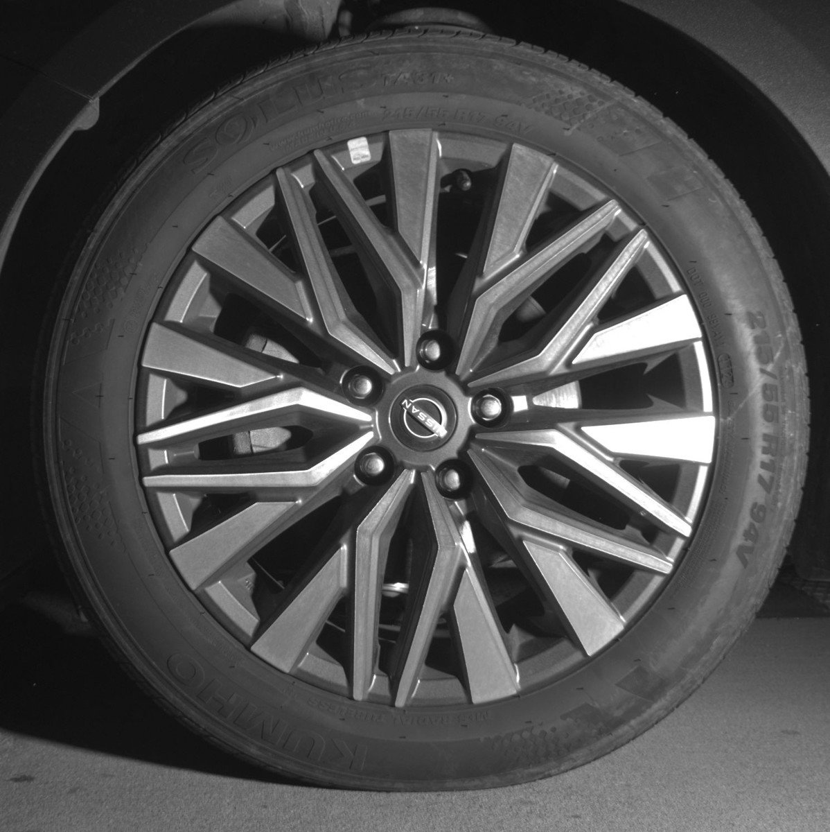 Used 2025 Nissan Altima 2.5 SV image 12