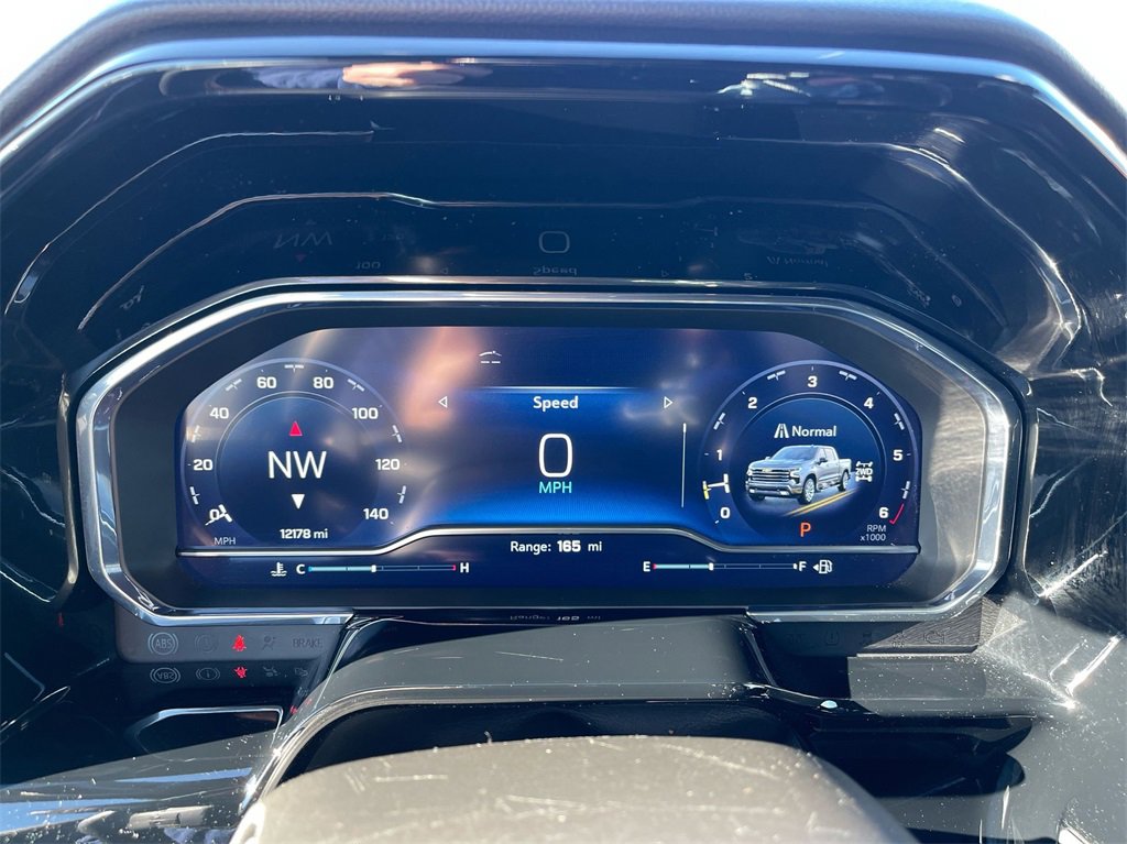 Used 2024 Chevrolet Silverado 1500 High Country w/ Technology Package image 26