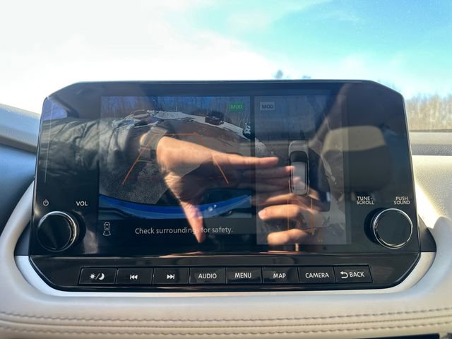 Used 2023 Nissan Rogue SL w/ SL Premium Package image 37