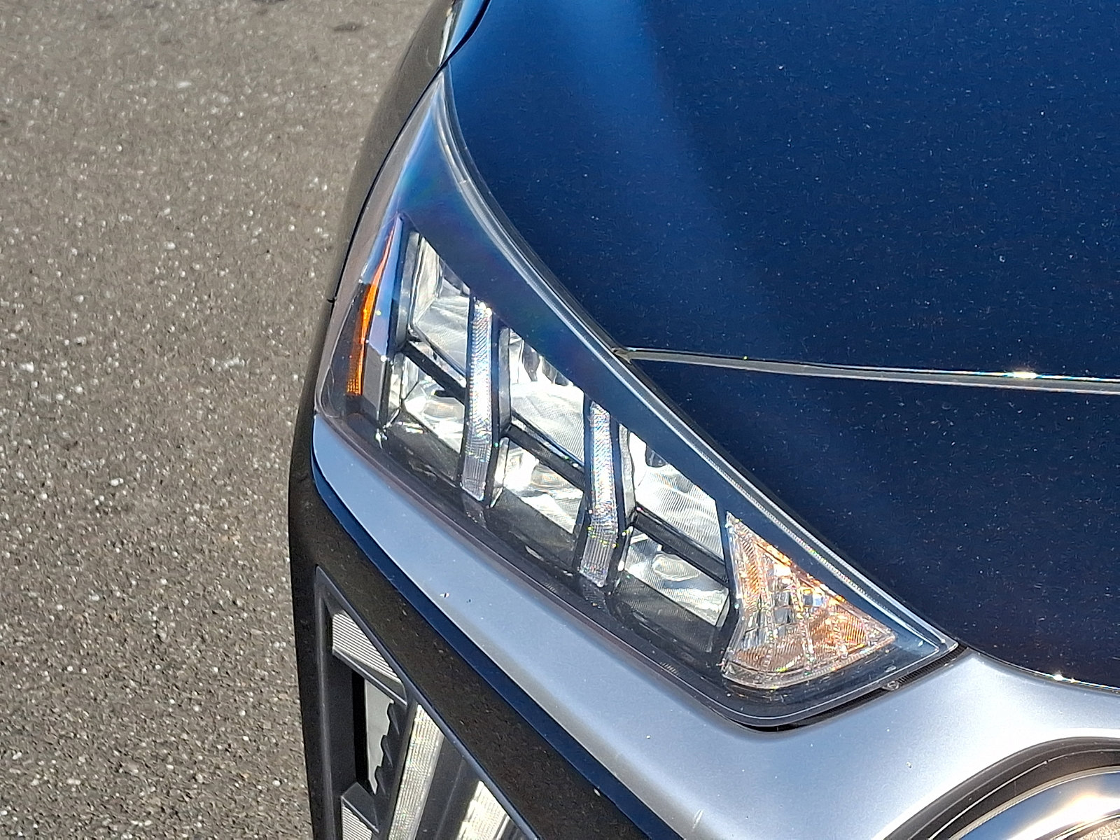 Used 2021 Hyundai Ioniq Limited image 9