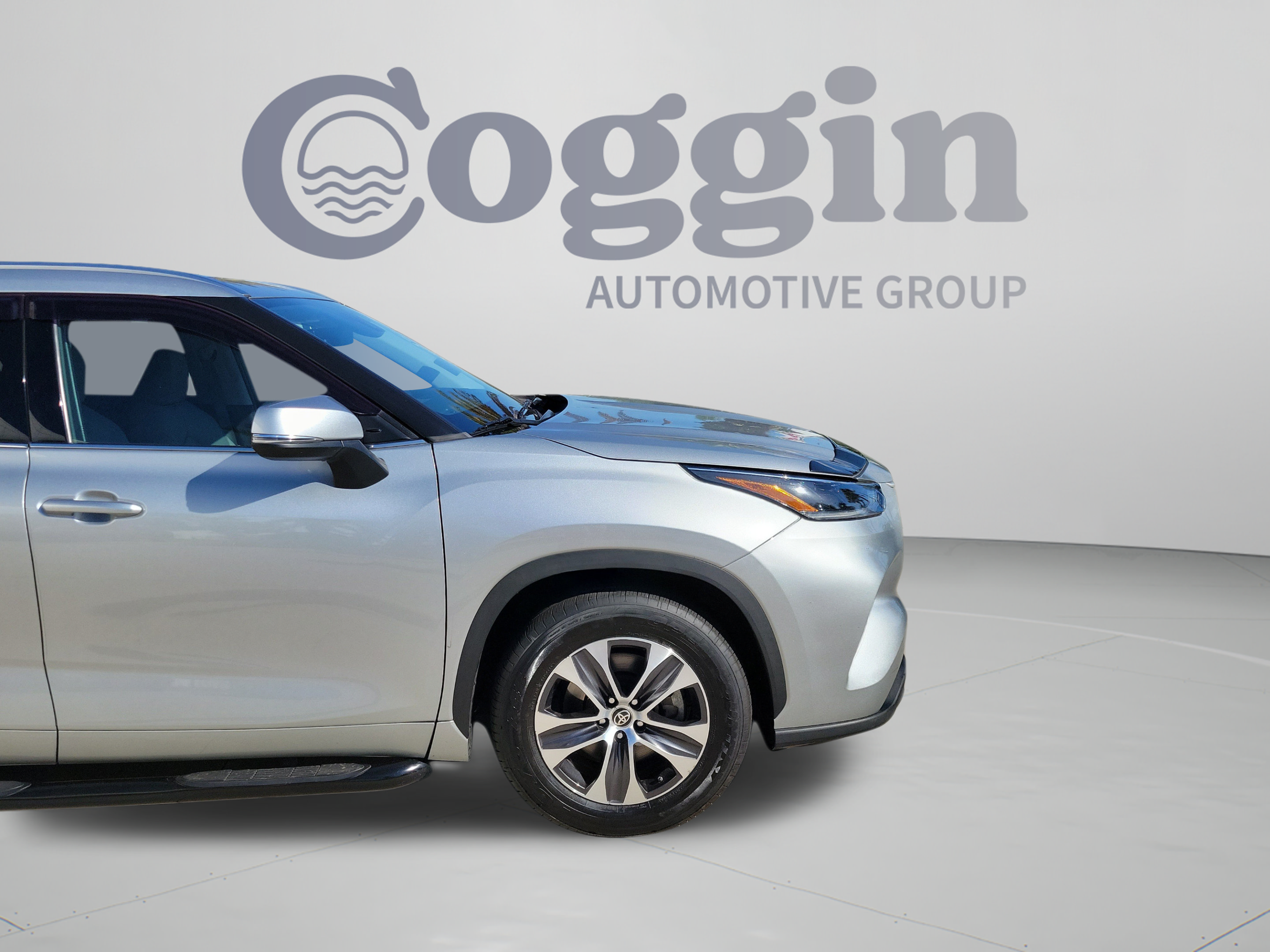Used 2021 Toyota Highlander XLE FWD image 32