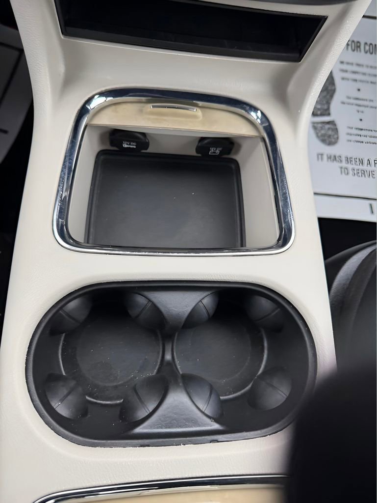 Used 2020 Dodge Grand Caravan SXT FWD image 32
