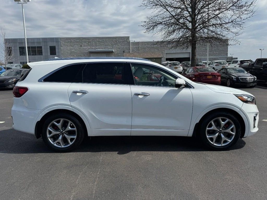 Used 2019 Kia Sorento SX w/ SX Touring Package image 2