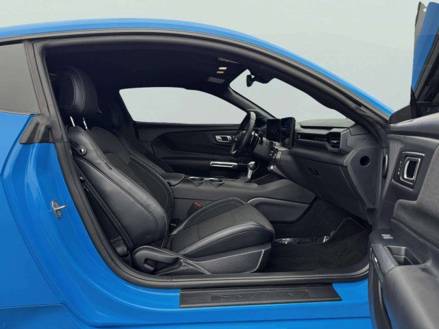 Used 2025 Ford Mustang GT image 39