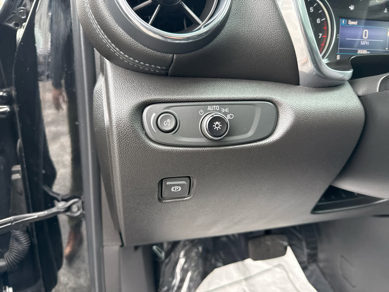 Used 2022 Chevrolet Blazer LT image 18