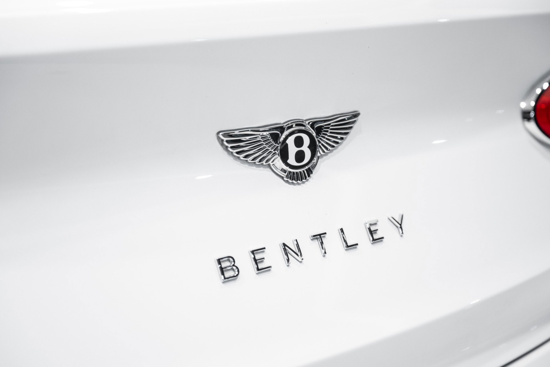 Certified 2023 Bentley Bentayga AWD/4WD image 14