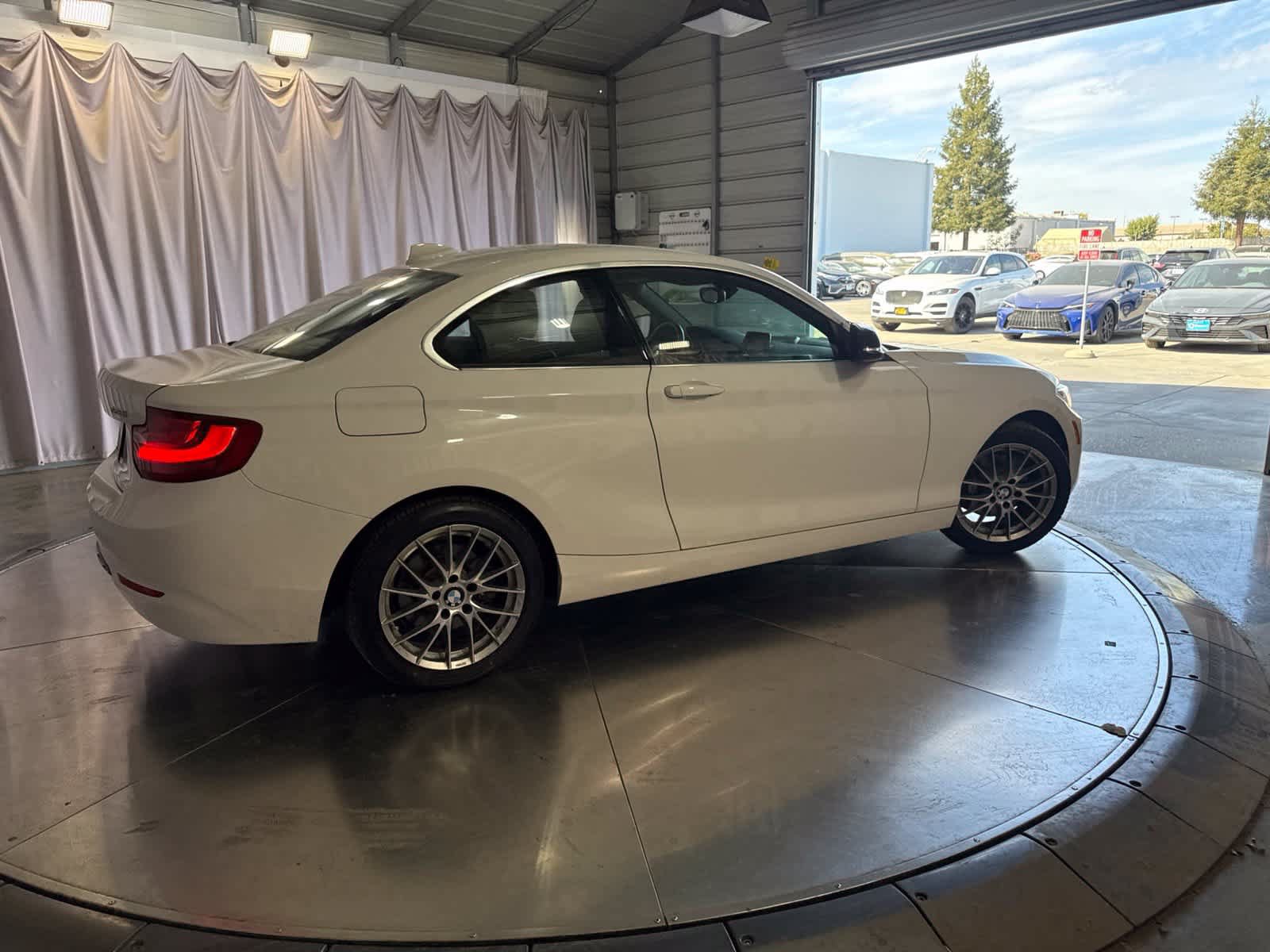 Used 2016 BMW 228i Coupe RWD image 4