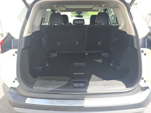 Used 2021 Nissan Rogue SL w/ Premium Package AWD/4WD image 9