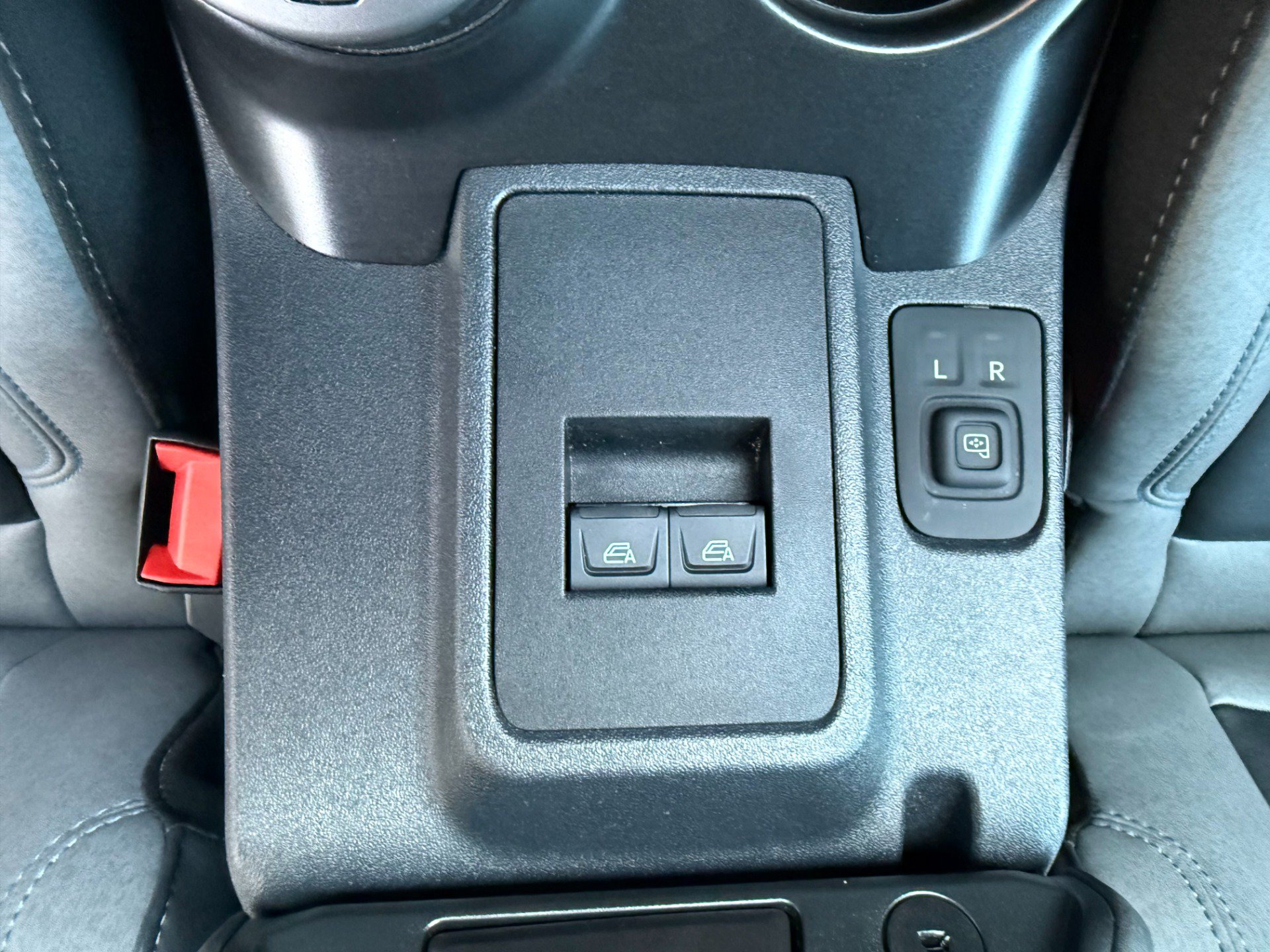 Used 2022 Ford Bronco Black Diamond AWD/4WD image 13