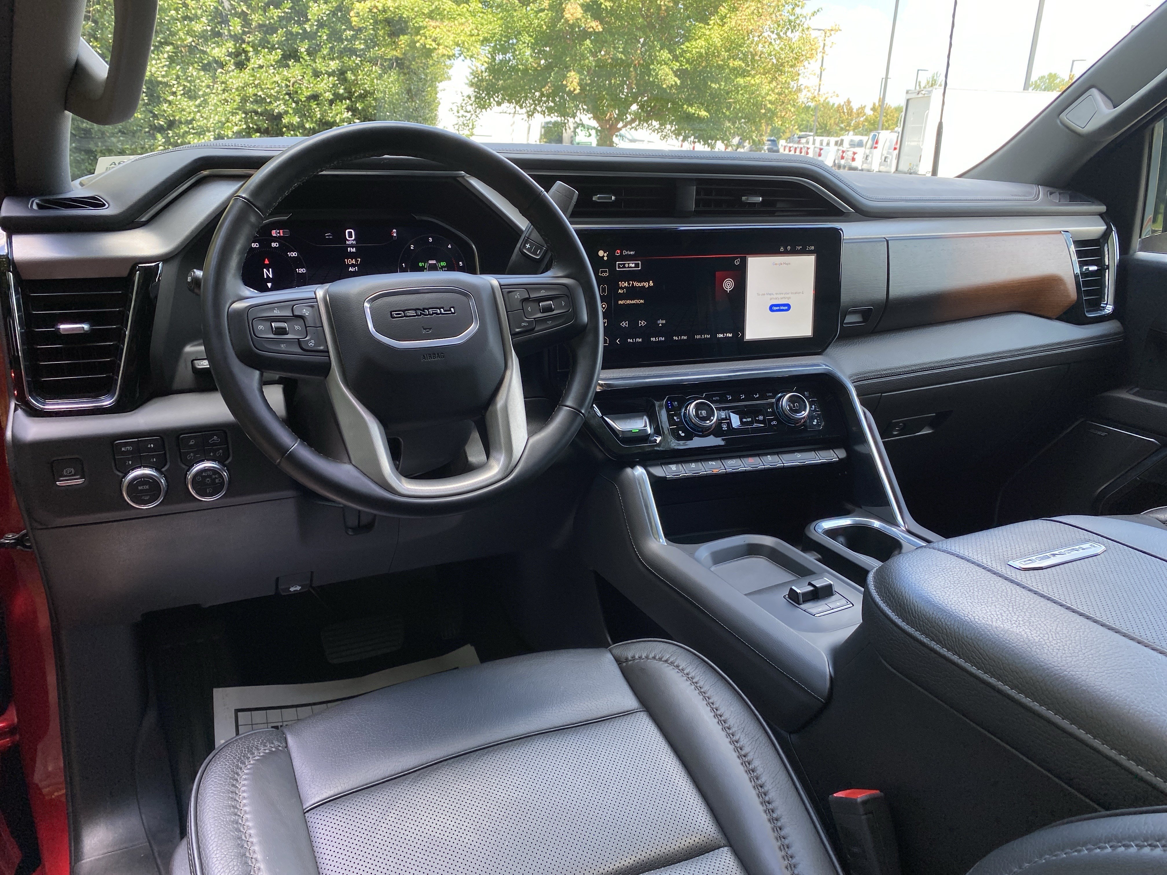 Used 2024 GMC Sierra 2500 Denali w/ Denali Reserve Package AWD/4WD image 39