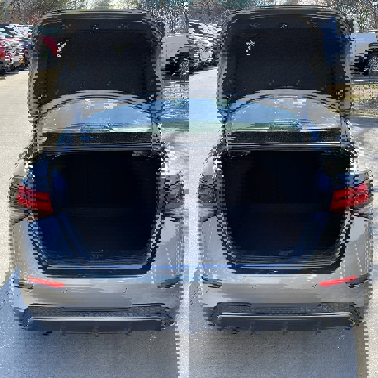 Used 2024 Nissan Sentra SV image 25