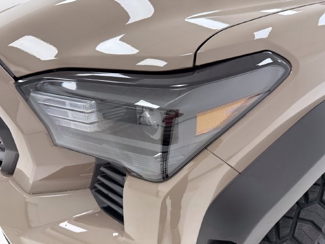 Used 2026 Toyota Tacoma TRD Off-Road AWD/4WD image 6