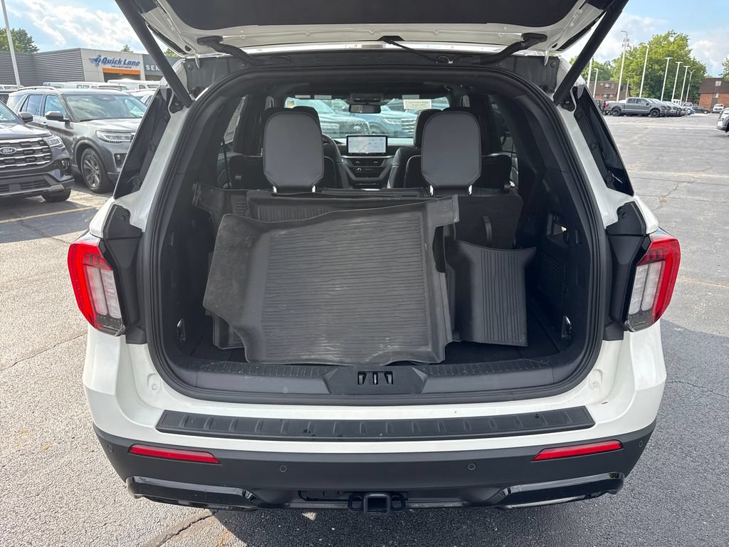 Used 2025 Ford Explorer ST-Line w/ Premium Package AWD/4WD image 13