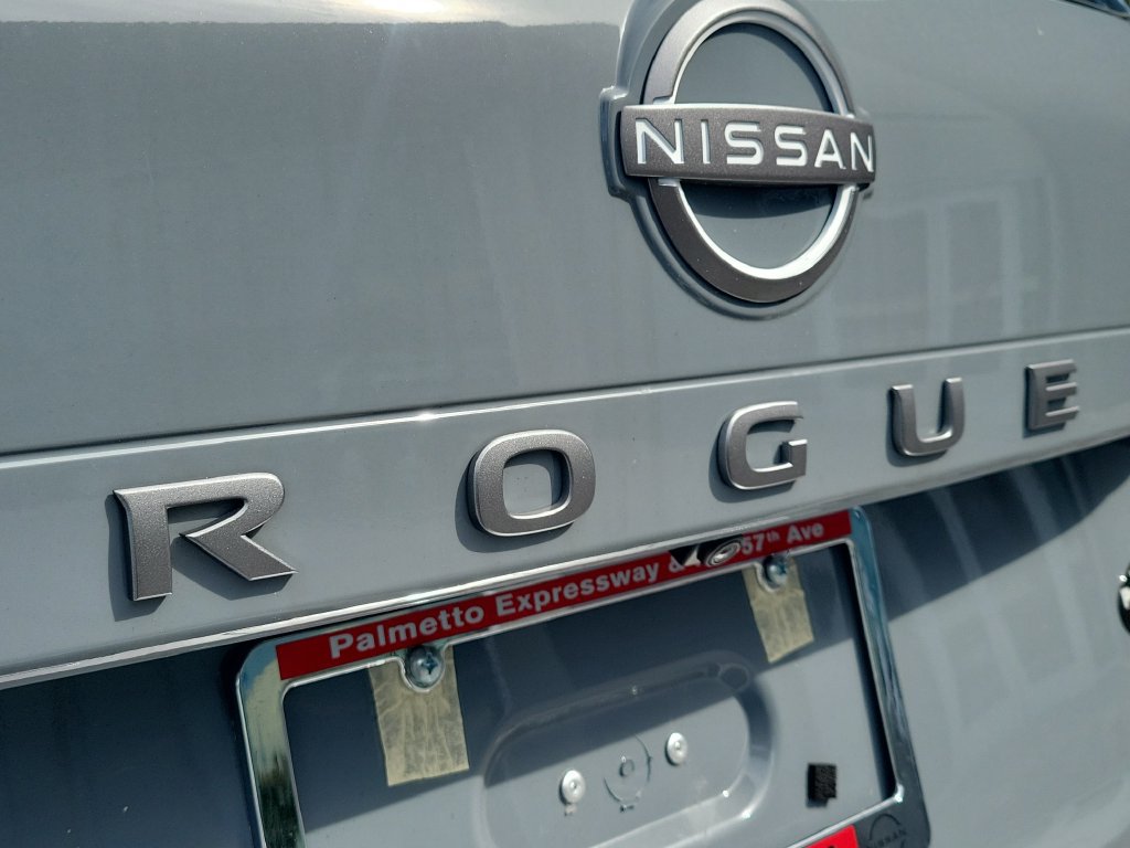 Used 2026 Nissan Rogue SV FWD image 10