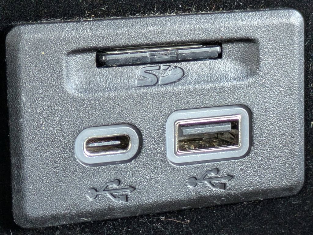 Used 2020 Cadillac XT4 Premium Luxury w/ Driver Awareness Package image 25