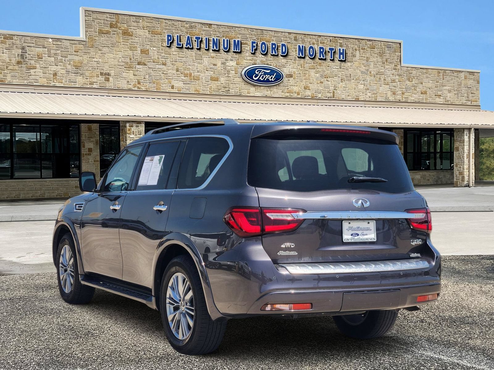 Used 2024 INFINITI QX80 Luxe AWD/4WD image 4