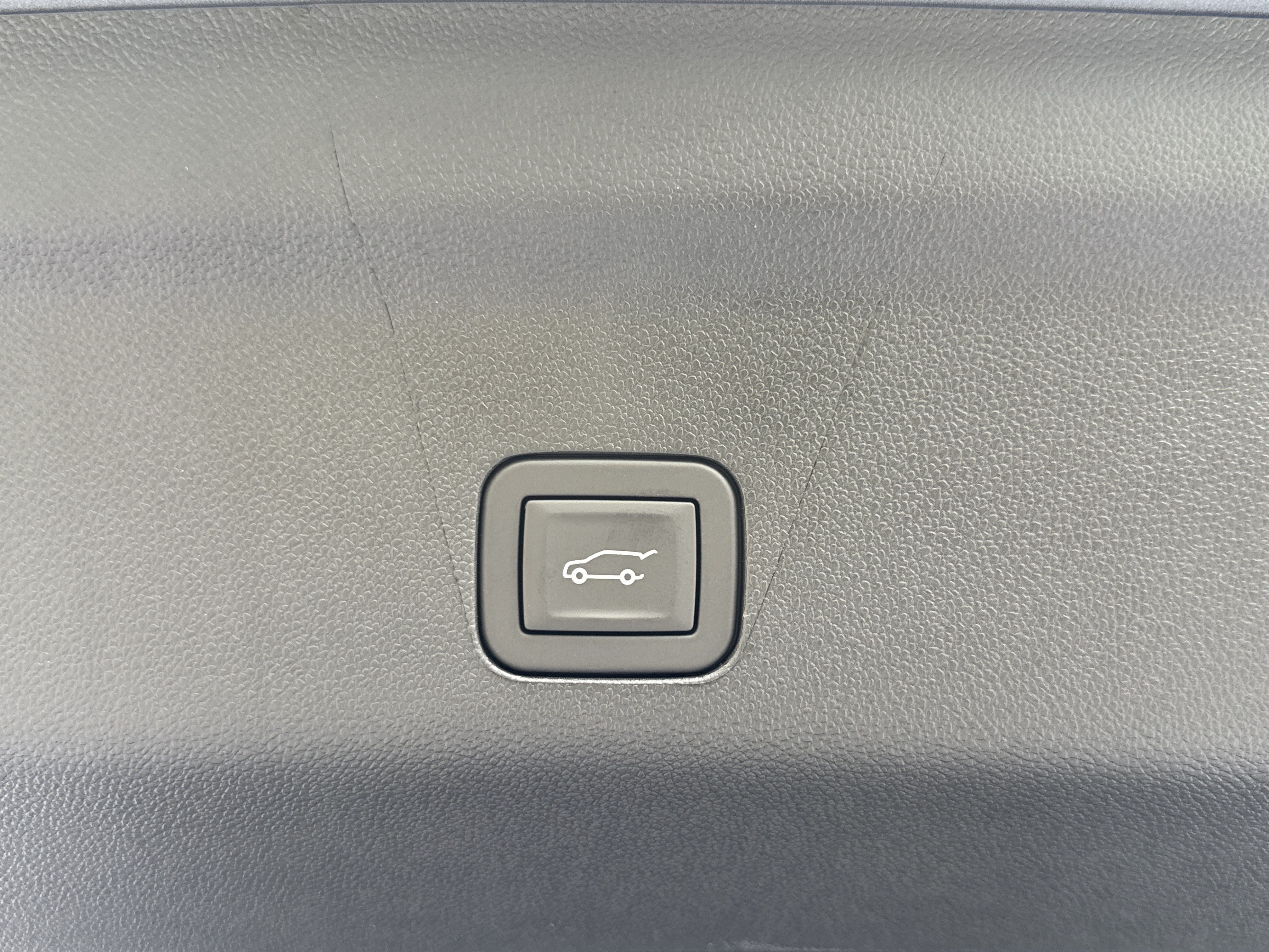 New 2026 GMC Yukon Denali w/ Sun & Power Step Package AWD/4WD image 39
