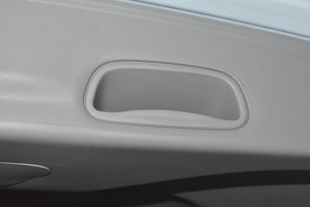 Used 2023 Chrysler Pacifica Touring-L FWD image 31