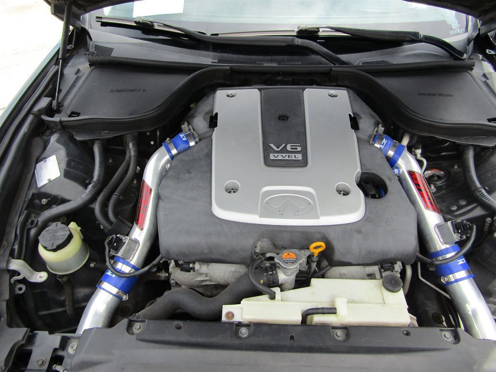 Used 2010 INFINITI G37 Journey w/ Premium Pkg image 11