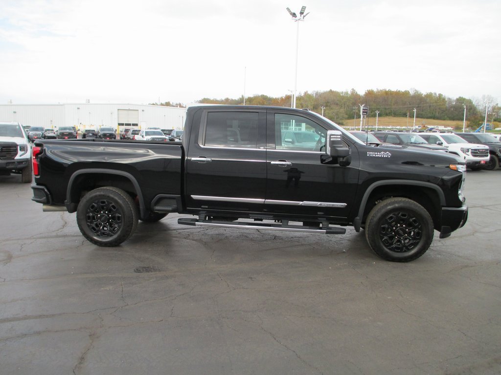 Certified 2024 Chevrolet Silverado 2500 High Country w/ High Country Premium Package image 4