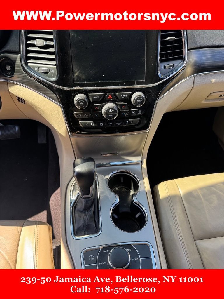 Used 2019 Jeep Grand Cherokee Limited AWD/4WD image 32