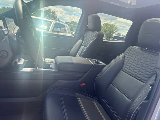 Used 2026 GMC Sierra EV Denali AWD/4WD image 3