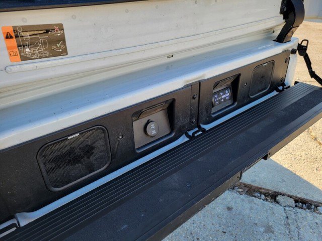 Used 2024 GMC Sierra 2500 AT4X image 9