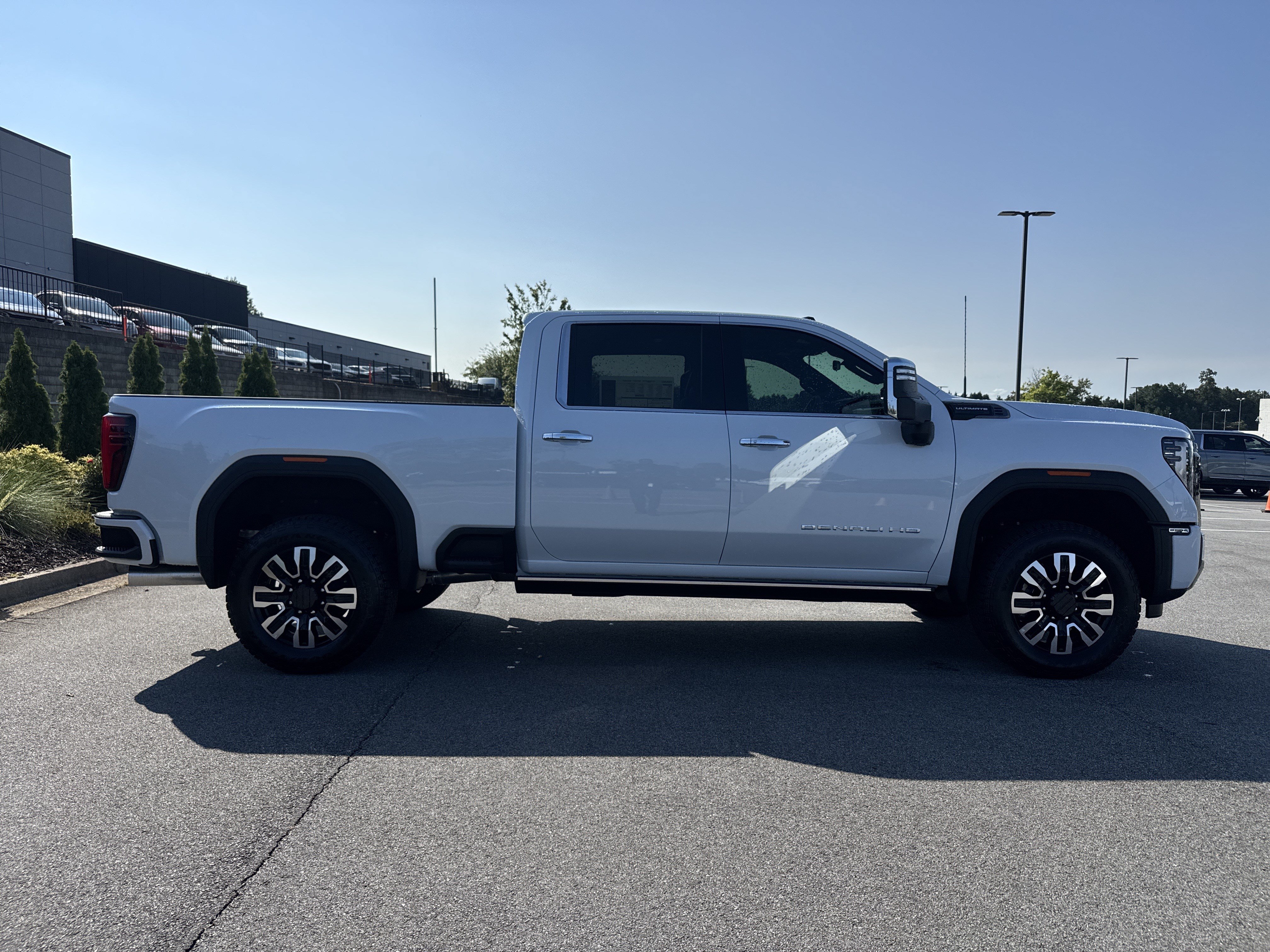 New 2026 GMC Sierra 2500 Denali Ultimate AWD/4WD image 11