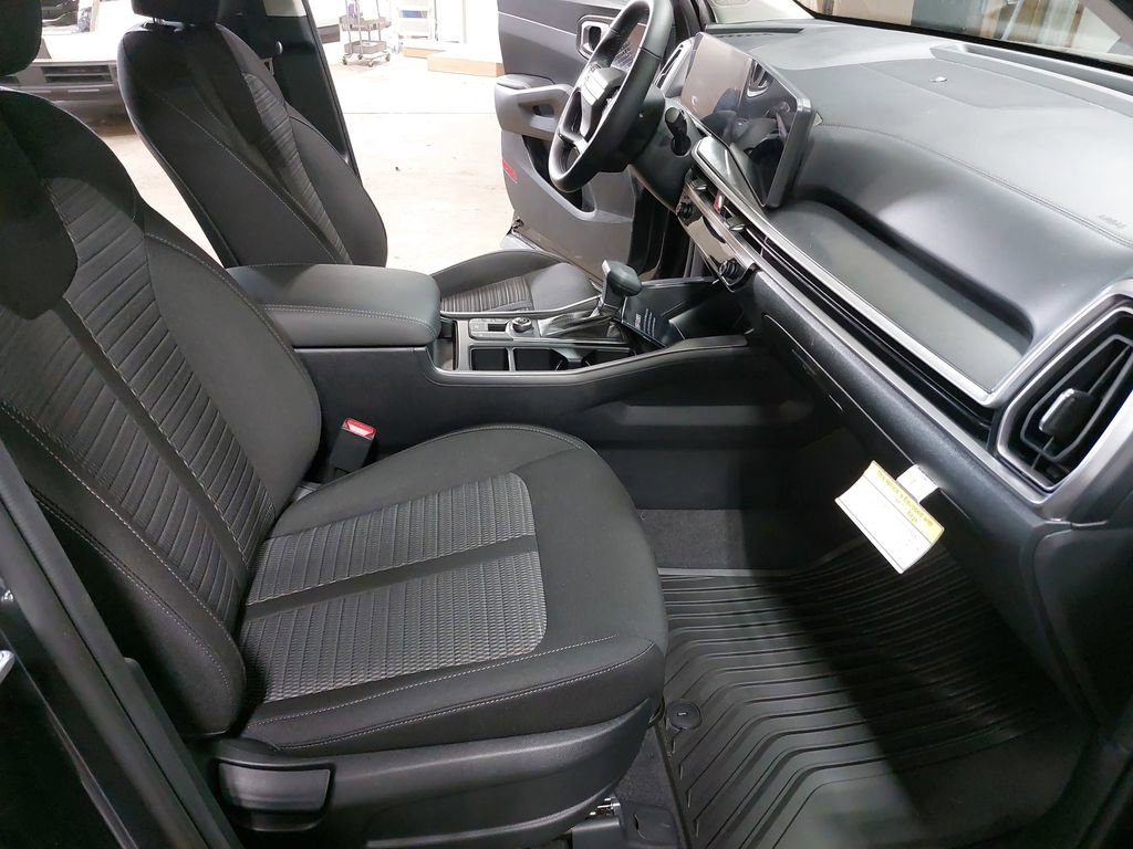 New 2026 Kia Sorento LX FWD image 10