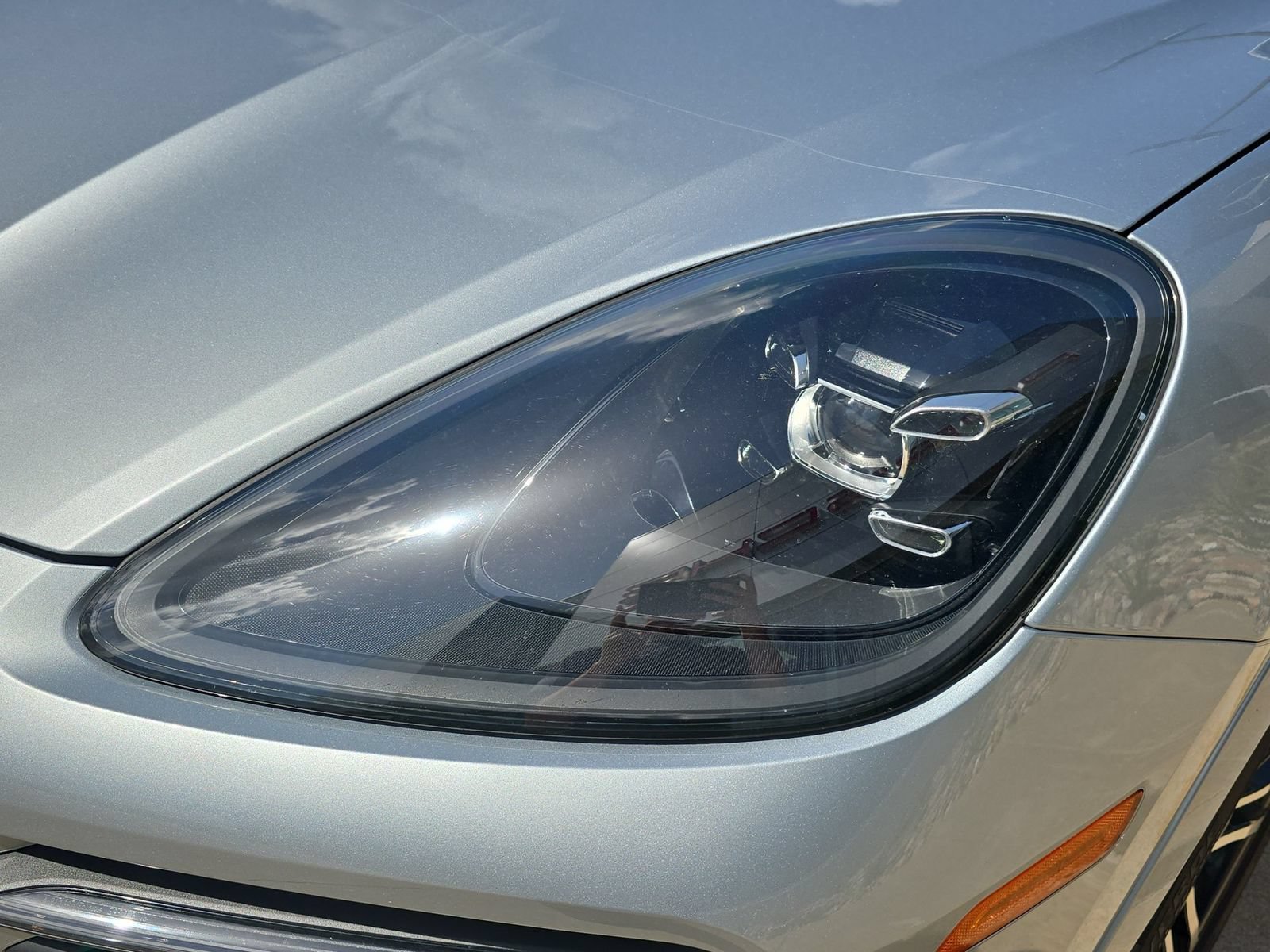 Certified 2023 Porsche Cayenne AWD/4WD image 12