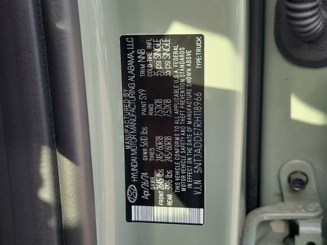 Used 2024 Hyundai Santa Cruz SE image 32