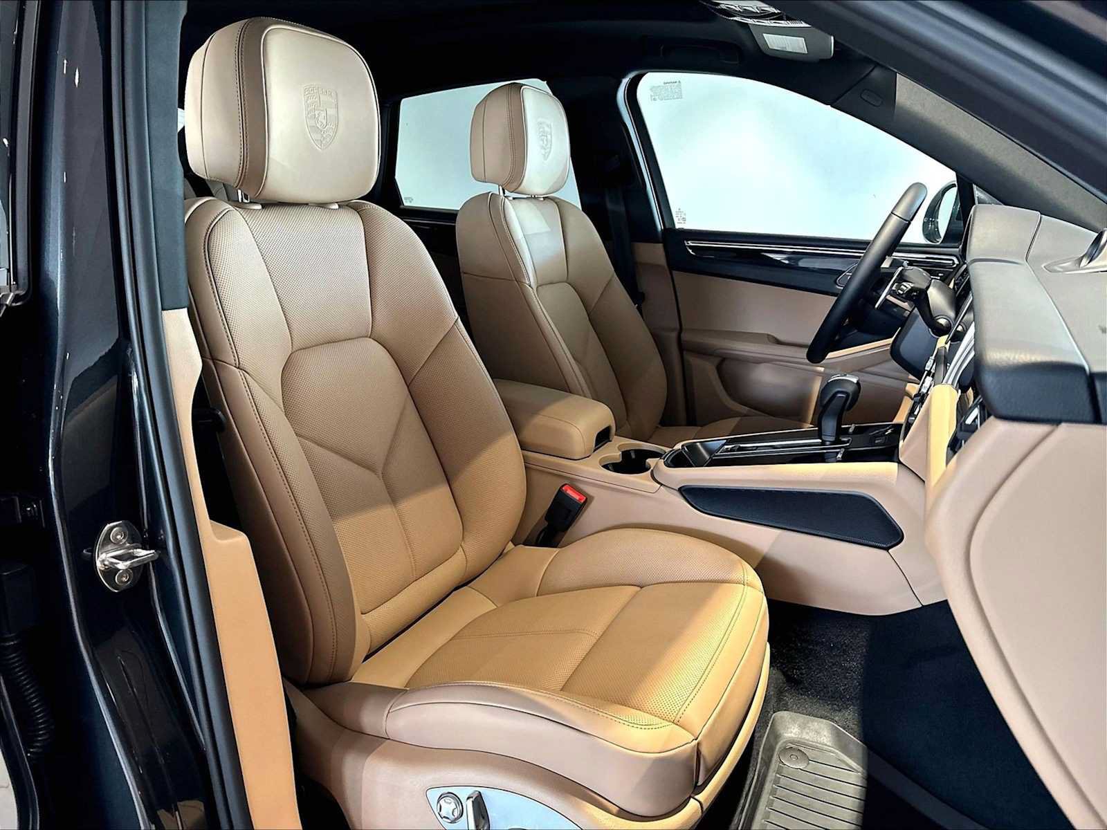 New 2026 Porsche Macan AWD/4WD image 19