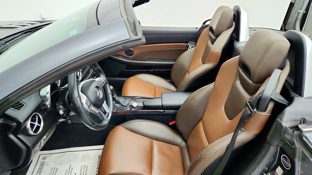 Used 2015 Mercedes-Benz SLK 250 image 20