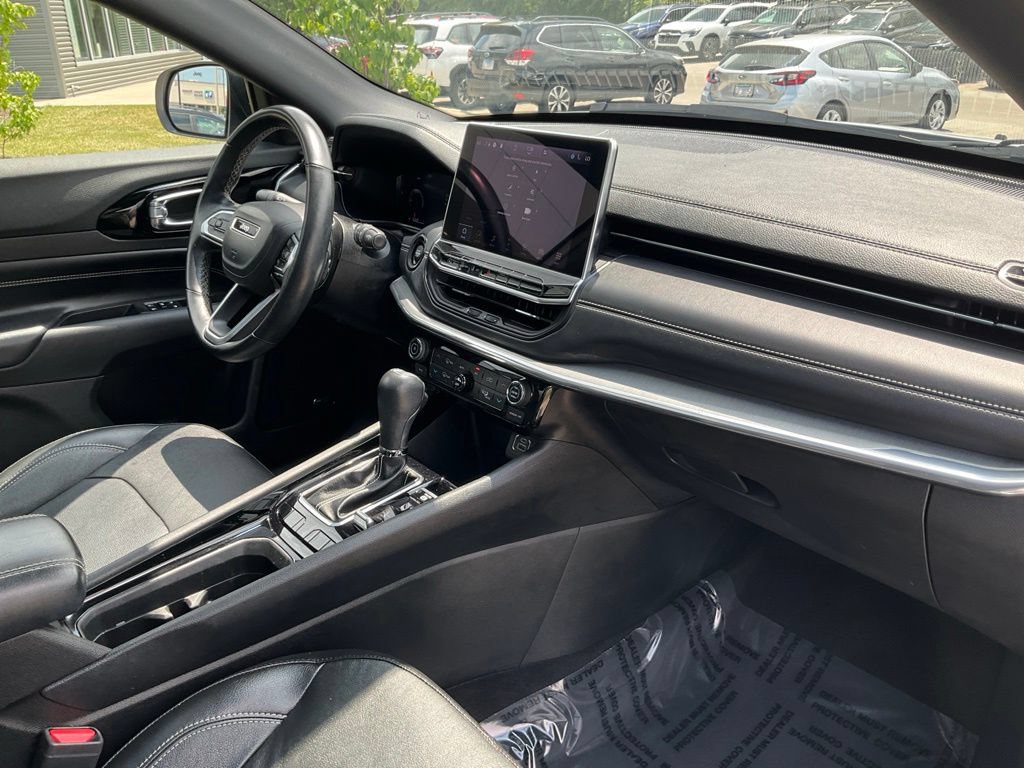 Used 2022 Jeep Compass High Altitude AWD/4WD image 16