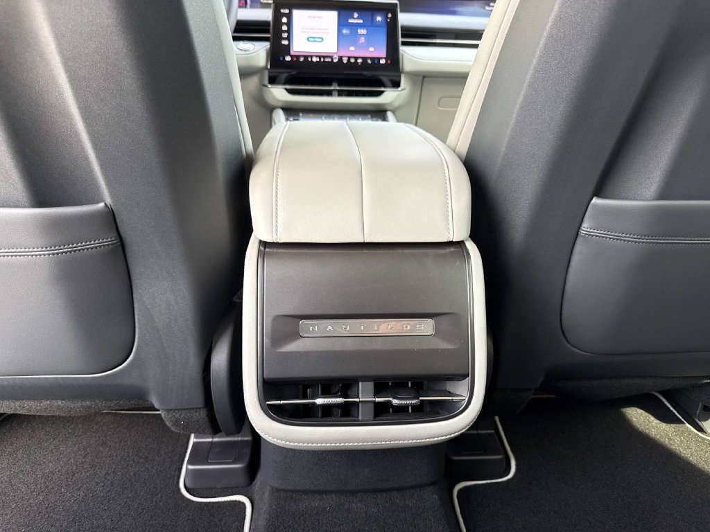 New 2026 Lincoln Nautilus Premier AWD/4WD image 16