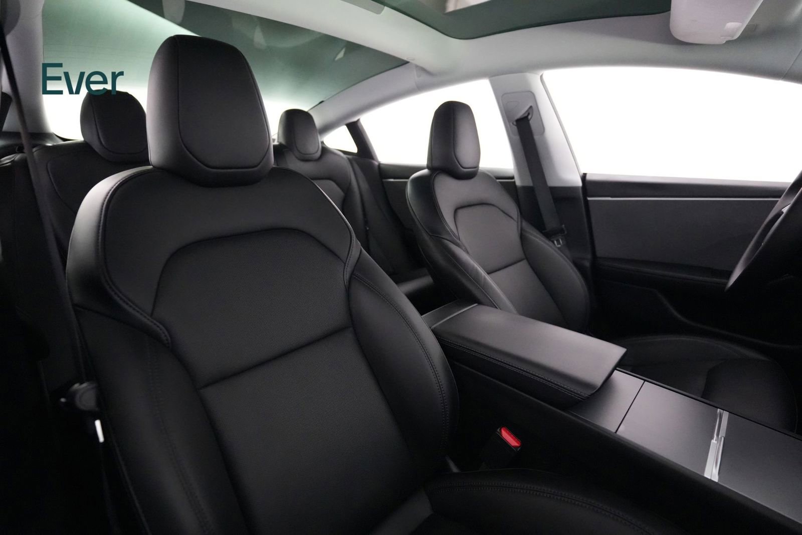 Used 2024 Tesla Model 3 Standard Range RWD image 4