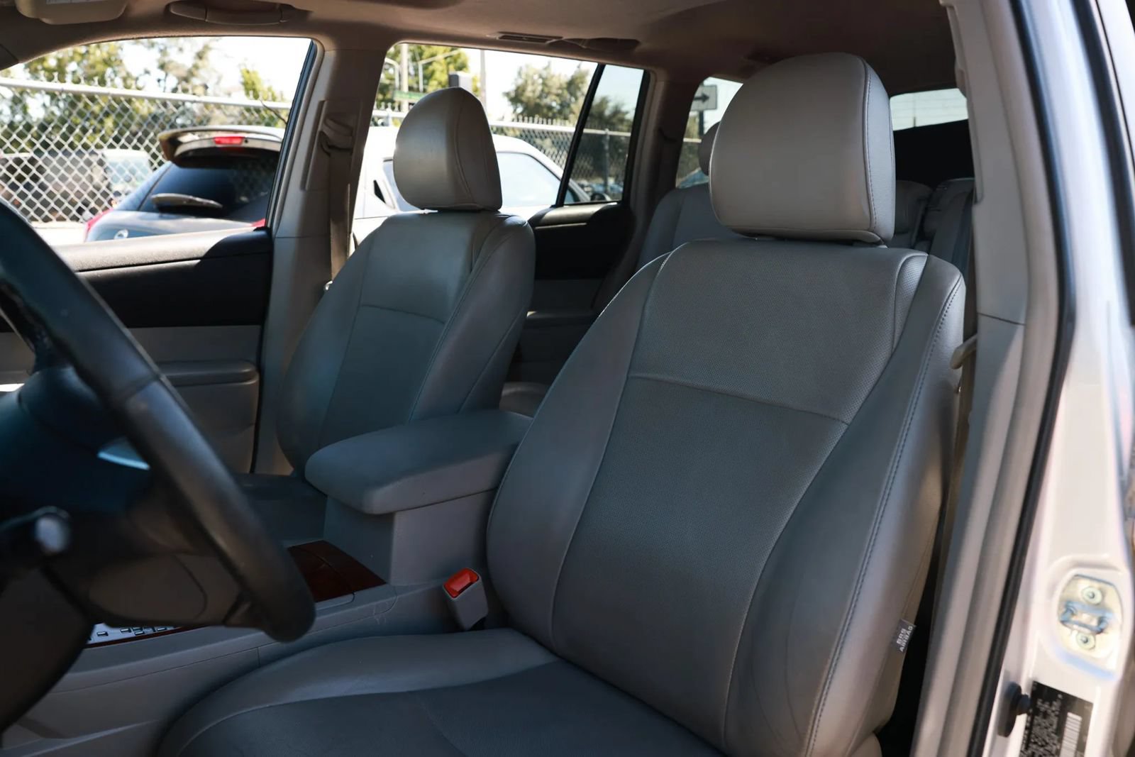 Used 2013 Toyota Highlander Limited AWD/4WD image 21