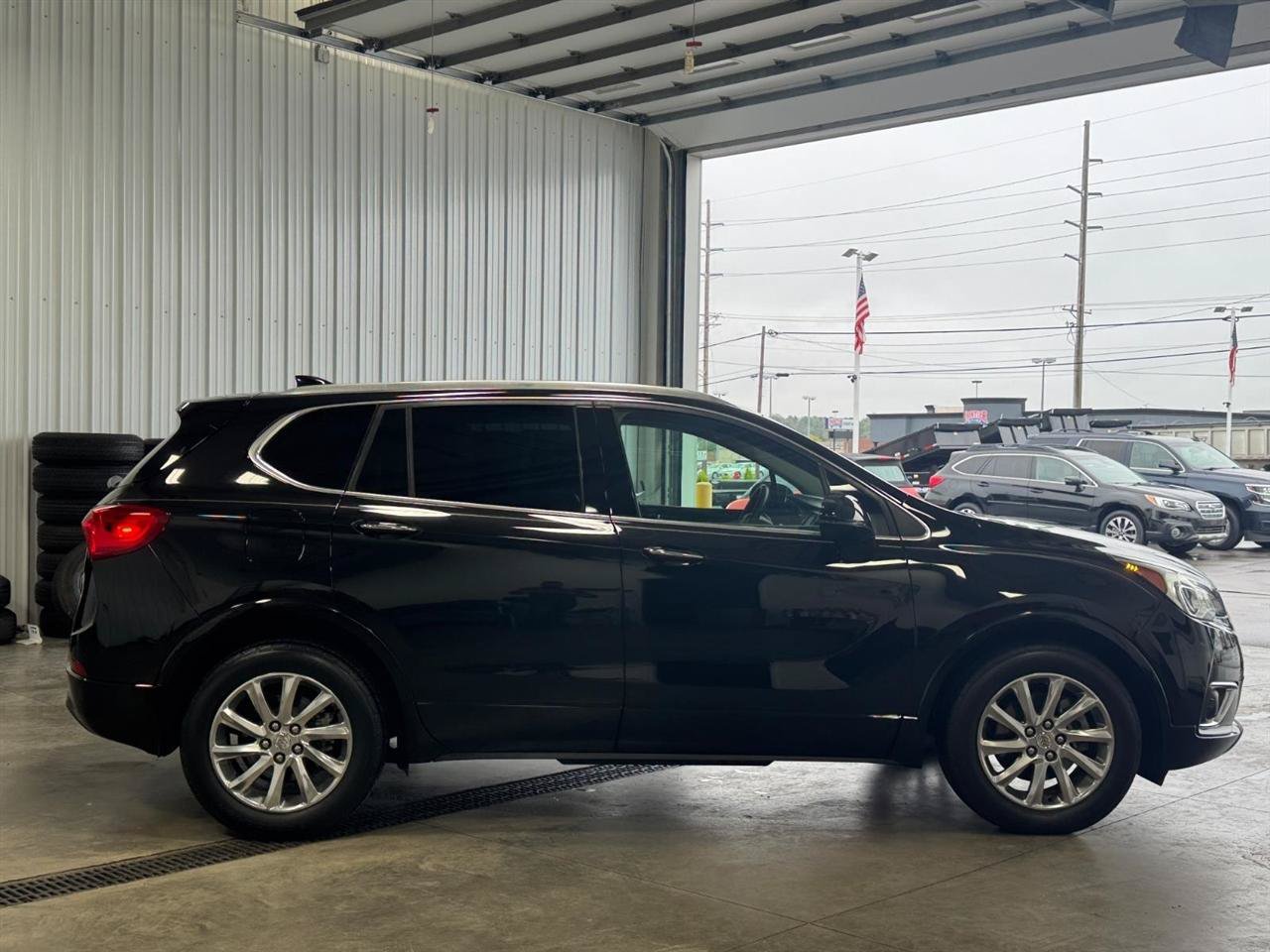 Used 2020 Buick Envision Essence AWD/4WD image 2