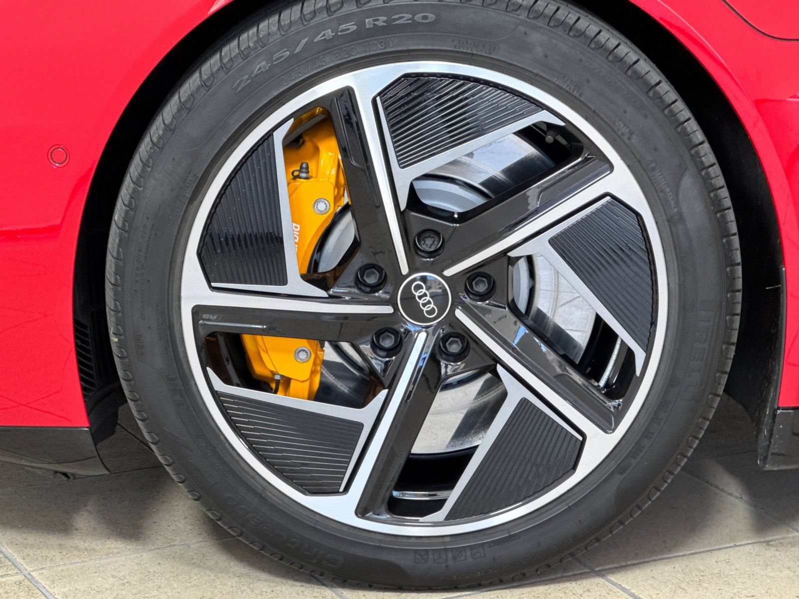 Used 2023 Audi RS e-tron GT w/ Carbon Performance Package AWD/4WD image 25