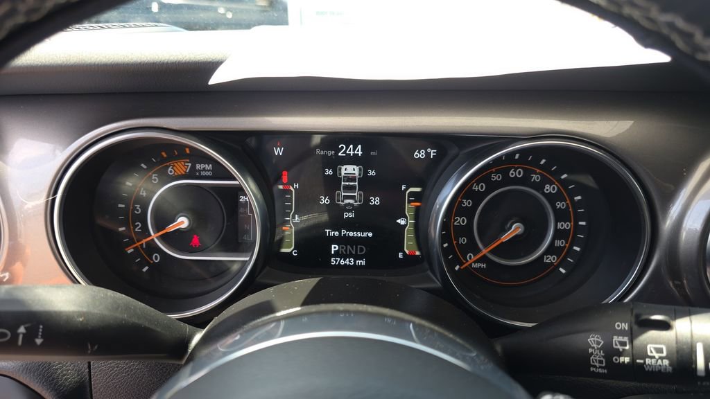 Used 2021 Jeep Wrangler Unlimited Sahara AWD/4WD image 14