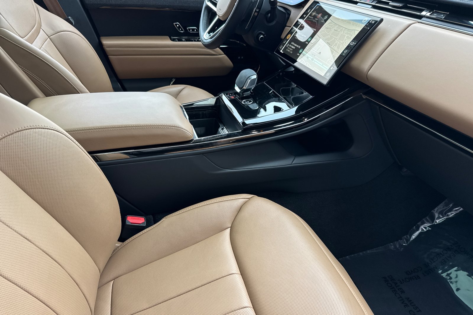Certified 2024 Land Rover Range Rover Sport SE AWD/4WD image 17