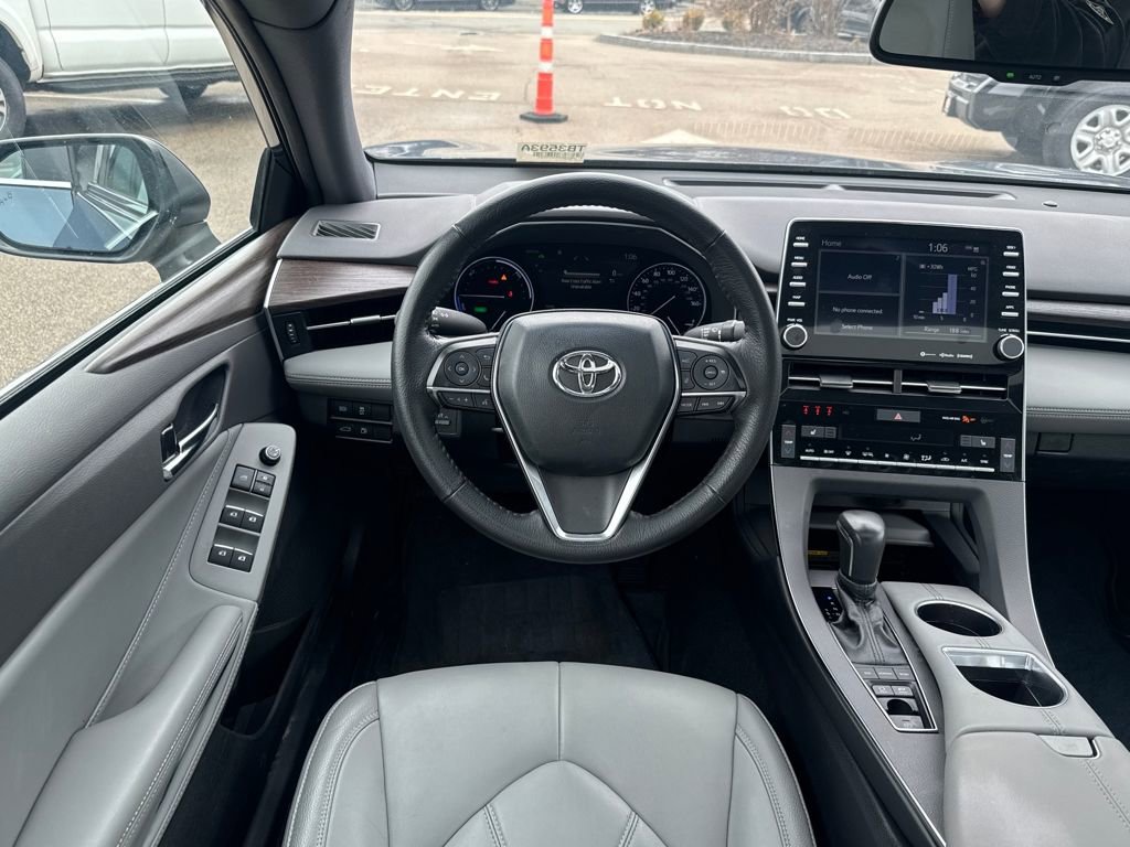 Used 2021 Toyota Avalon XLE w/ Moonroof Package image 11