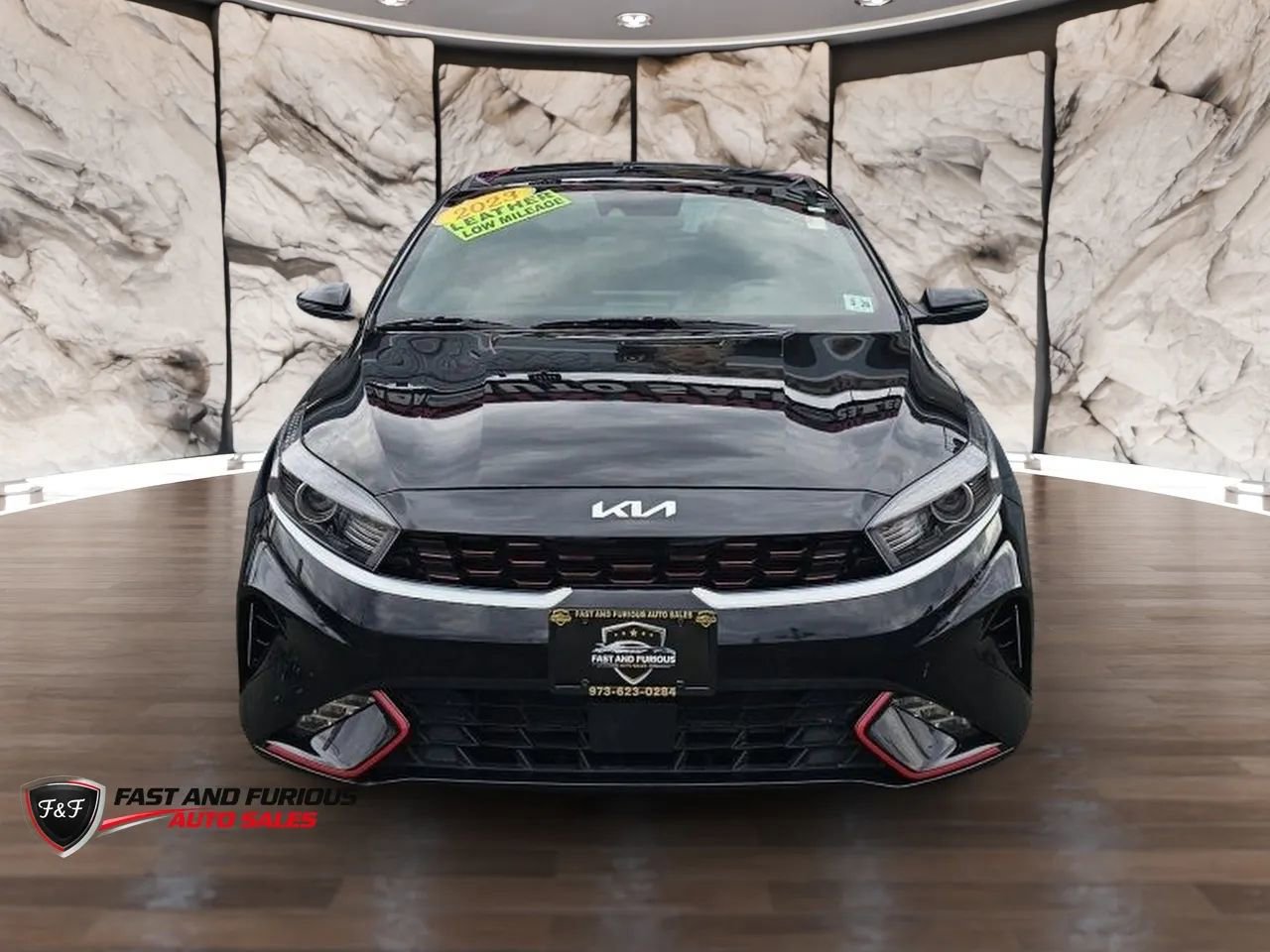 Used 2023 Kia Forte GT-Line w/ GT-Line Premium Package image 2