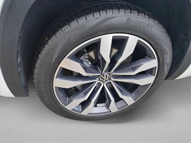 Used 2022 Volkswagen Atlas Cross Sport SEL Premium R-Line AWD/4WD image 20