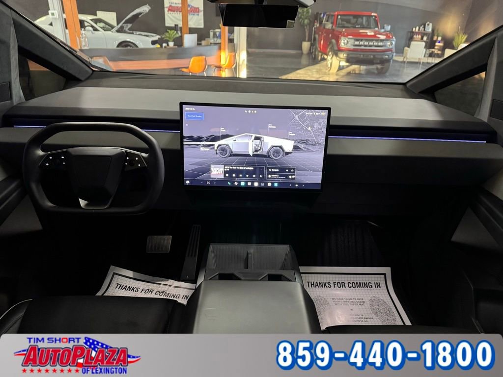 Used 2024 Tesla Cybertruck AWD Crew Cab image 31