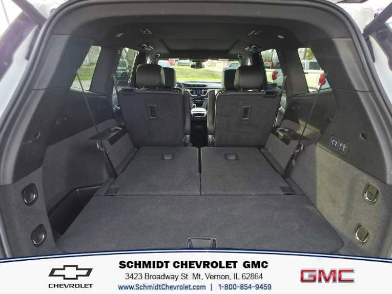 Used 2025 Cadillac XT6 Premium Luxury image 9