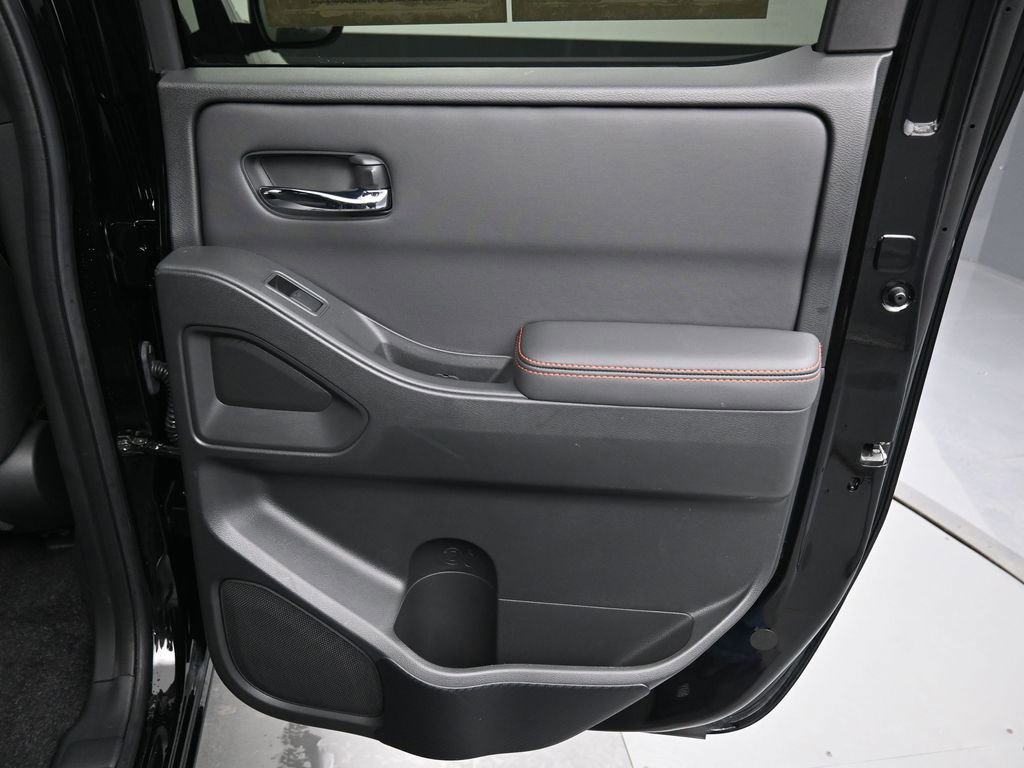 Used 2024 Nissan Frontier PRO-4X w/ Technology Package image 34